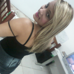 Minha Gostosa Quando tó com com voce sinto melhor sensaçao do mundo sou feliz contigo é quero assim sempre eu te amo    :$  @Andrphelype