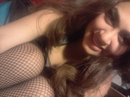 Jennifer Lynn Gamez. 20. trust no one. live it up. pass it. :)