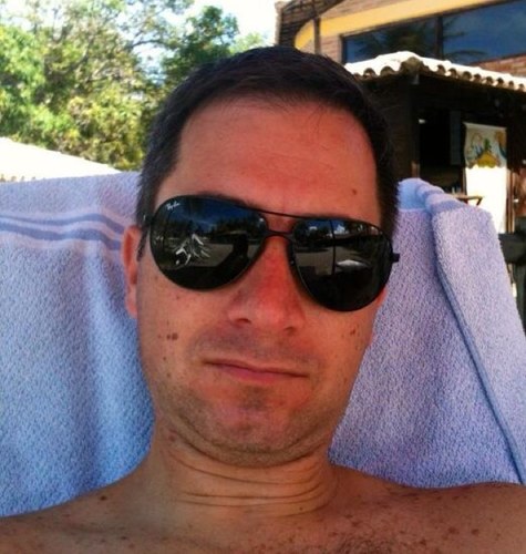 Nunca se deve engatinhar quando se tem vontade de voar.