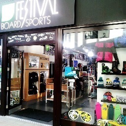 snow,skate,wake & surf shop,Basildon Essex.We stock,Vonzipper,O'neill,Mystic,Ronix,Hyperlite,Vans,Hurley,Volcom,& more! Cable wake park right outside!