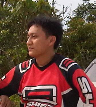Rakyat Indonesia. dilahirkan kedunia berupa bayi, malam biasanya sk tidur,  makanan pokok : nasi, bisa berenang : bisa, gol. darah : B,  jumlah gigi : 32