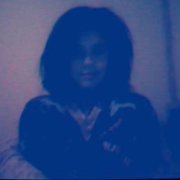 Valentina, 14 años, Directioner, me pica la cabeza, no tengo piojos.
