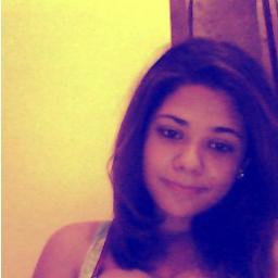 14 anos , ariana ,curto tudo menos roock , tenho a melhooor amiga do mundo @DaniielaSoouza_ , awn *--*
 amoo muitoo ela , pq sim :33