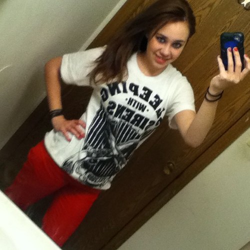 Meg_Ellie_Gross's profile picture. Adventure time, sleeping with sirens, black veil brides are my life! DM me(: I promise I dont bite