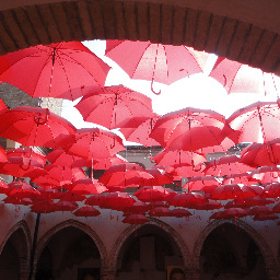 A crafty Roman who loves to travel...and try new things...and meet new people...Il mondo è la mia università.
