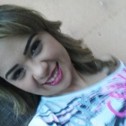 Saah_Coutinho's profile picture. sou esteticista canina, apaixonada por cães e por minha profissão.