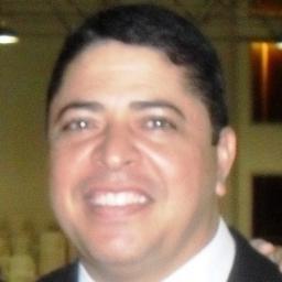Bacharel Especialista em Ciências Contábeis e Gestão Fiscal e Planejamento Tributário, com extensão em Docência para o Ensino Superior, Filosofia e Sociologia.