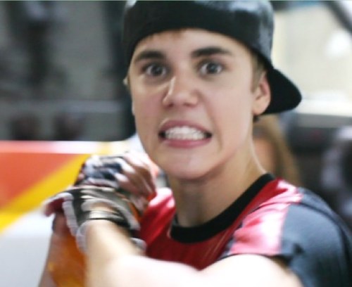 iBiebsFantastic's profile picture. You know that boy that can sing, and have fans worldwide? Yeah, i love him. ♔