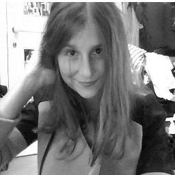 24 - in love ❤ - Incapable to resist cheeseburgers - Fervent shoe & bag collector - Huge crush on fashion - Digital Marketing Specialist @IPXL_Belgie