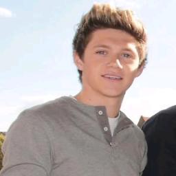 Hello.My name is Karolina ! I'm Polish Directioner.:)), Follow me. ;)