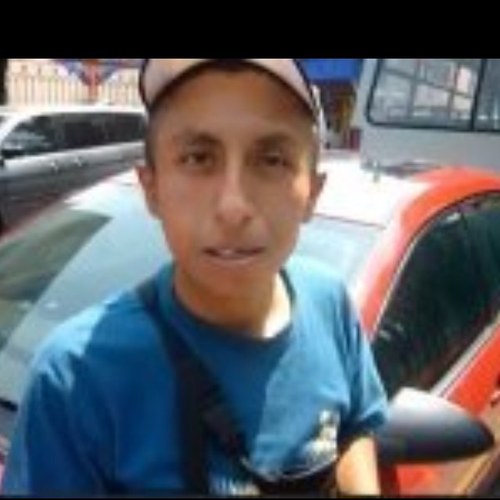Soy Oscar me dicen el flakito, amante de las guayabas chingonas