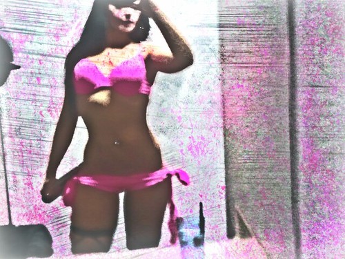 *Im ThE SwEeTeSt BiTcH YouLL EvEr MeeT!* FOLLOW ME ON TWITTER...ID LOVE 4 YOU TO GET TO KNOW ME IN REAL LIFE! ;) XXX