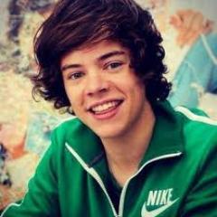 hey im holly follow me if you wannnnnnaaaaa or if you love one direction and teen quotes!!!!!!!!!!!!