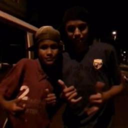 eu sou primo do @li_liedson  meu face e esse quem guiser mim add https://t.co/rtPc0I2u