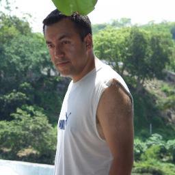 Me encanta conocer mujeres de todas partes del planeta para intercambiar fotos o algunas otras cosas..... tú decides?