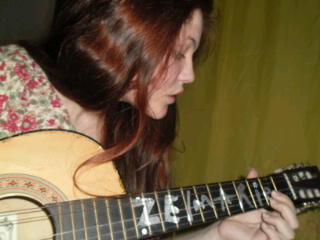 ♡Music.. Yes!! Love writing, taking pictures & my mums good food. Mention & I'll follow :)