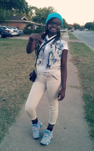 I'm new to this, so be easy O.o & the bio begins.. Thuglife | Married(; | Libra | Forever Young | Cooly(: follow me & I'll follow back;)