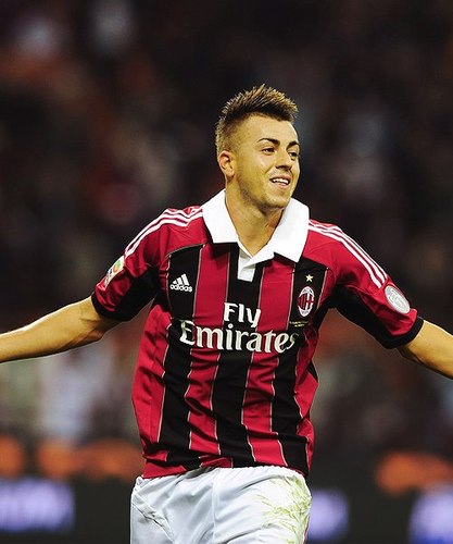 Forzamilan1997's profile picture. Studente,mi piace tanto il calcio ho giocato per 10 anni e tifo Milan 3