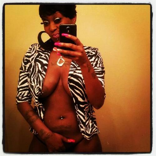 I Get My Own Money So I Do As I Please!!...If U Dnt Like Me Fuck U!!...#TeamMoneyGetta..#TeamLeo..#TeamMolly..#TeamPrettyPussy