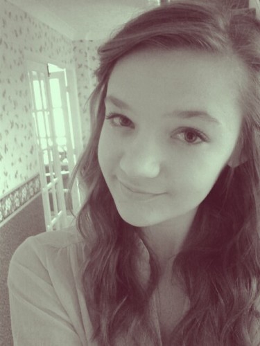 Very random, tall but not that tall, love music & films, follow me I'll follow back x love u