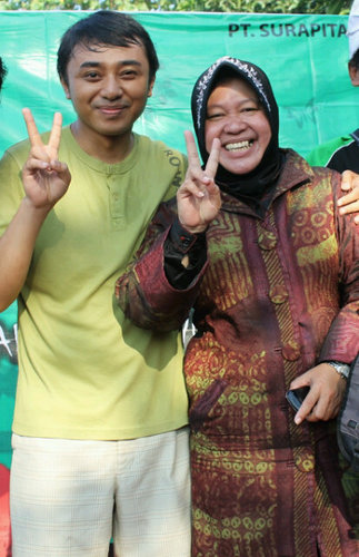 hanya seorang pemimpi pemuja senja