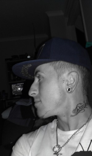 deano17spanelli's profile picture. there's always a light at the end of the tunnel