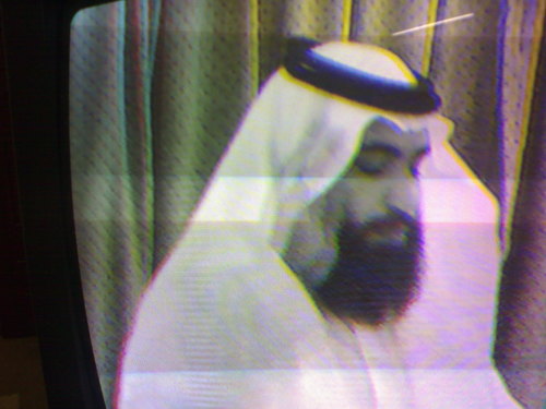 مهتم بجميع مايدور حولي .. لا يعني أنني لا أغرد أنني بعيد عن تويتر ولكني اكتفي بالمطالعة .. ولا أحب أن يكون لي في كل هشتاق تسجيل موقف ولا كل قضية رأي .