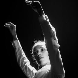 Cada uno da lo que recibe. Y luego recibe lo que da, nada es más simple, no hay otra norma: Nada se pierde, todo se transforma. (Jorge Drexler)