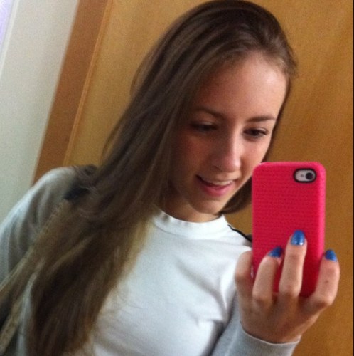 O fato é que a gente tem que se preservar, viver intensamente com a cabeça no lugar (: