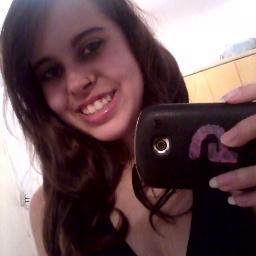 Eu que vivo com α cαbeçα nα luα, com músicα no ouvido e corαção nα bocα :)
eu sou meninα e mulher, eu sei muito bem o que quero .
Laureane  :X