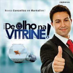 A Revista De olho na Vitrine surgiu em cinco de Junho de 2011. Criada com intuito de trazer informação, divulgação e interatividade para os leitores de Alagoinh