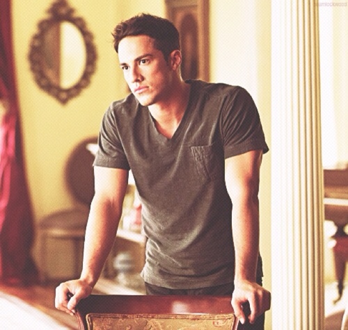 JoeyRebelConner's profile picture. They say I have an ego and a bad attitude, and I say I don't give a damn. [Roleplay 18+ #OOF]