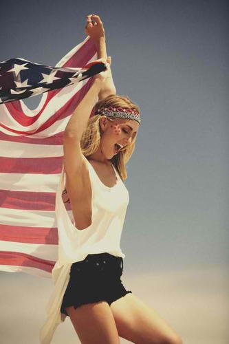 The perfect all american Barbie. Southern, blonde, and beautiful. Dibs on Eric Church.