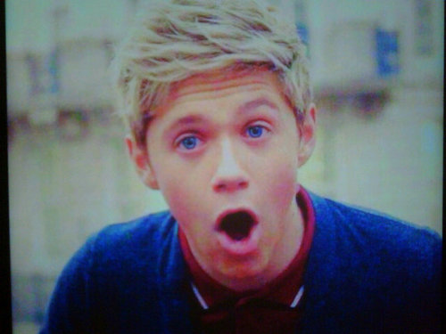 JessiePTH's profile picture. DiReCtiiOnEr! ;D EAEAEA!! :D RuShEr! X3 Wiiii ELMO! :D COOKIE MOooONSTAH x3 Raaawwwrzhh! ^^ ;3 KiiS MEEH