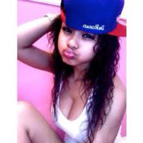 17 | Single.. | Crazy Ass Bitch ❤ |  Im Nice And Friendly | Give Mee Candy I Will Be Your BestFriend ❤