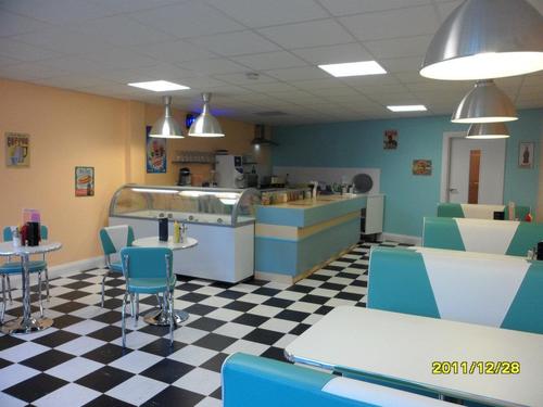Family friendly, American 50s style Ice Cream Parlour in Whitburn Village.