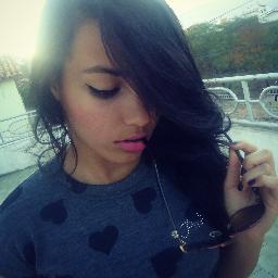 Soou o que quero ser, porque possuo apenas uma vida e nela só tenho uma chance de fazer o que queroo. *----*