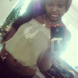 Im Younggg , Prettyyy , Nice & I Keep My Circlee Tightt But I love My Gurls And My Boyyy :) #Teamm Faithful ,#teammm Brownskin #teammm Virgooo :) :) :) !