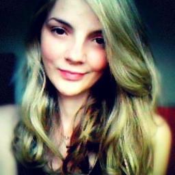 todo mundo quer ser feliz, ninguém quer sofrer,mas afinal éimpossível ter um arco-íris sem chuva (: