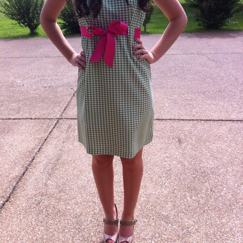 Classy, fabulous, and sassy. Bows and pearls are essential. Born and raised in the South.