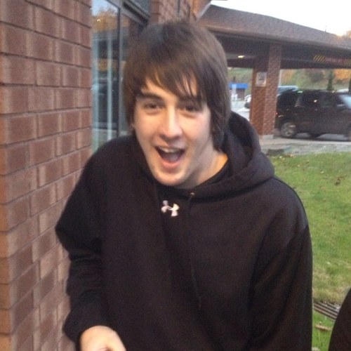 CHewittDontSay's profile picture. A blog of shit chris hewitt said that didnt make sence, the total opposite of what he would say or just shit that he would NEVER say .©Andrew Barnes @BarnezZee 