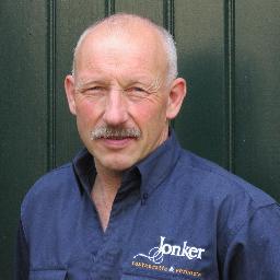 Eigenaar Jonker  Verbouw. (zie website: http://t.co/7iFqfA584R)
Voorzitter vereniging Het Gebint. (zie: Frits Jonker LinkedIN)
