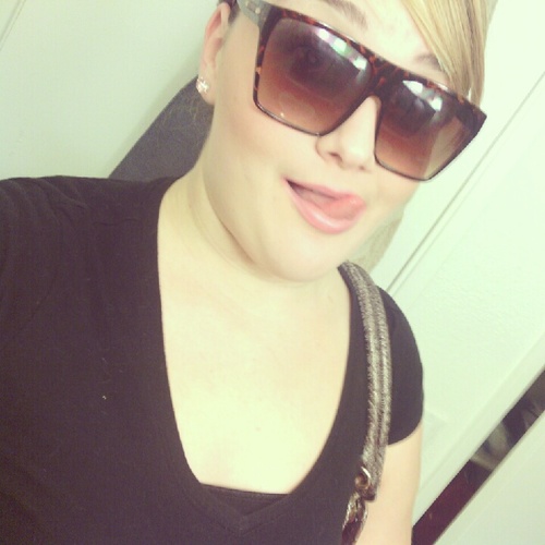 Married , Jose♡, 20yrs; Hard worker ; Love Life & Everyone in it : )