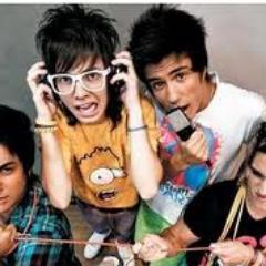 FCO dedicado aos os meninos da @rockrestart,voce ama eles ? então follow-me haha sz
dona : @pqgabz_
Since : 15/05/2011