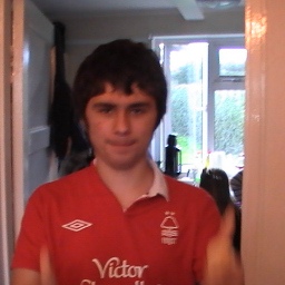 Massive Nottingham Forest fan! Follow me if you want.