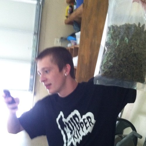 TheRealZackV216's profile picture. 