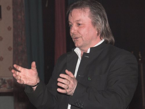 MediumScottWill's profile picture. Scott Williams has been a Spiritualist Medium for many years ~

Scott’s aim is to bring you into to contact with your family & friends who have passed on