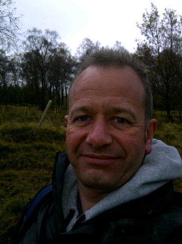 Christian. Married to Sue. Proud Dad of 2 grown up boys & a lovely teenage girl. Doting Grandad! Senior Health Manager. Passionate about social justice.