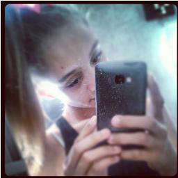 One Direction Lover3
Directioner:)