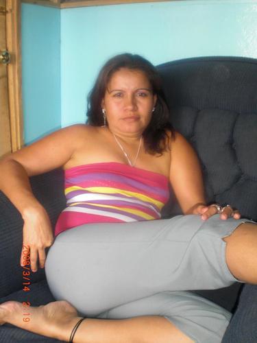 luciacroz's profile picture. 